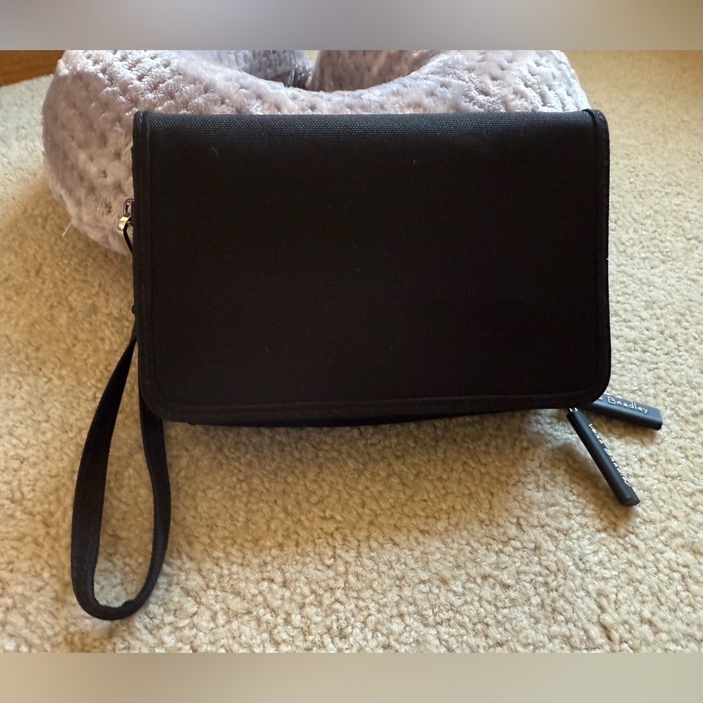 LIGHTLY USED: Vera Bradley Black Wristlet Clutch With Additional Length Strap